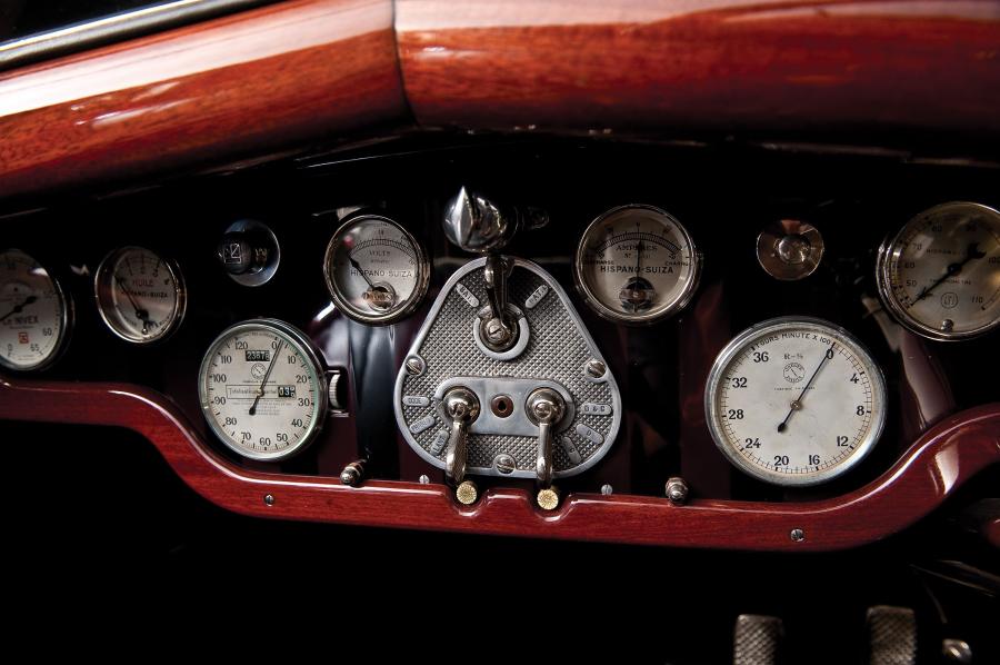 Панель приборов Hispano-Suiza H6B Coupe de Ville por Saoutchik 1924 года  (фото 14 из 26)